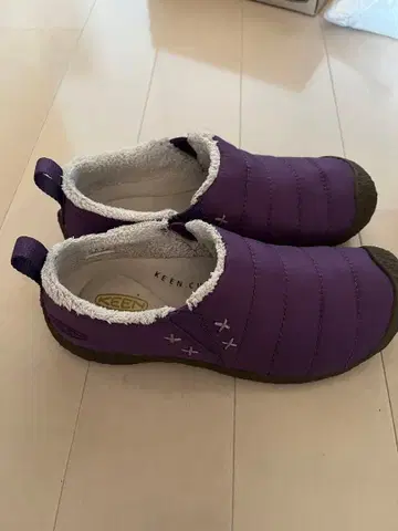 KEEN 퍼플 슬립온