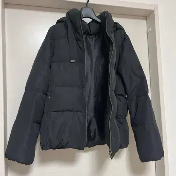 스탠드 카라 후디 숏 다운 블랙 9 그로그랭 드로스트 후드 탈부착 가능