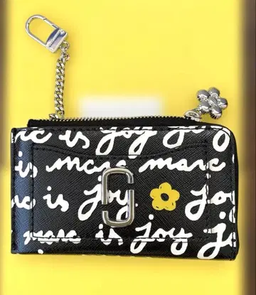 새상품 Marc Jacobs 탑 지퍼 멀티 지갑 참 포함