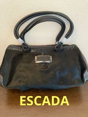 ESCADA 블랙 송치 가죽 숄더백 NYC 노면점에서 구매 미사용