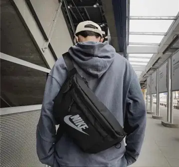 [새상품] NIKE 나이키 테크 바디 백 블랙 10L