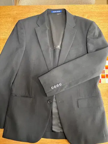 취업 정장 다크 수트 여름용