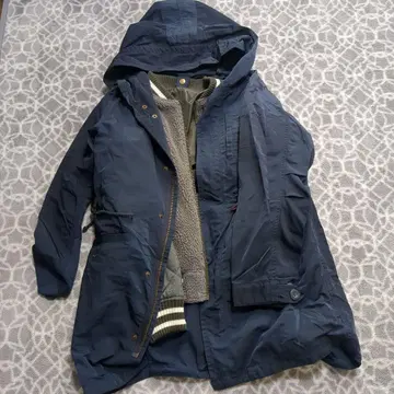 BEAMS HEART 0 네이비 후드 부착 마운틴 후드티 3way