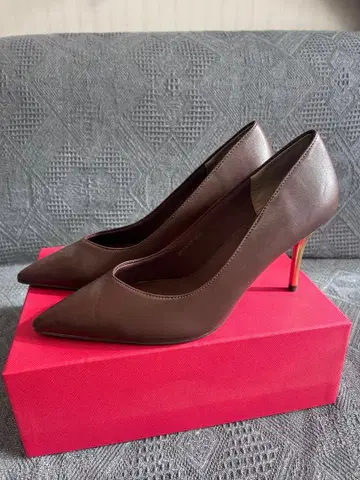 RANDA V컷 핑힐 펌프스 25.5cm