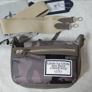 택 포함 새상품 ADMJ 나일론/소가죽 더 데이비스 미니 숄더백