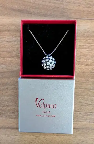 Volpino 크리스탈 볼 목걸이 박스 포함