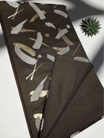 블랙 베이스의 추상 무늬 후쿠로 오비