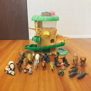 아니아 콜로콜로 트리 & 피규어 세트