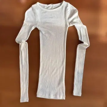 얼룩 있음 2025aw AURALEE 리브 상의 화이트