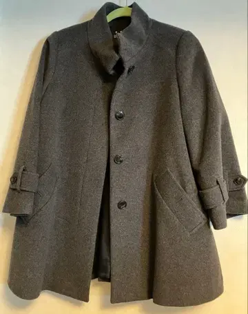 로트레아몽 코트 그레이