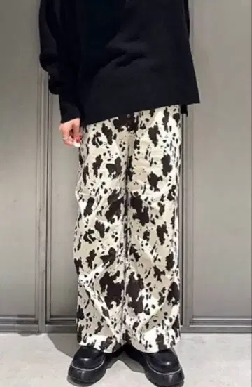 니코앤드 nikoand - 프린트 코듀로이 와이드 팬츠 카우3