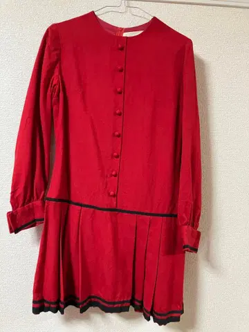 프랑스 vintage! 빨간색 싸개 버튼 부착 긴팔 원피스