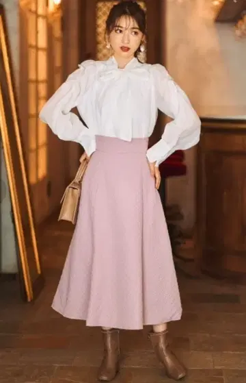 윌 셀렉션 플라워 퀼팅 스커트