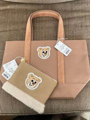 러브리바이페이러 올드테디 와펜 토트 보아 파우치