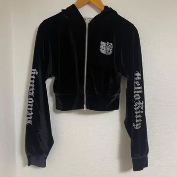 Hello Kitty x WEGO 벨로아 저지