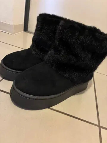 블랙 어그 부츠 통굽 미사용 새상품