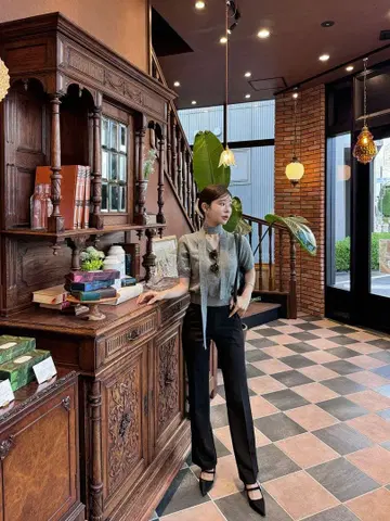 쿤 qung 허리 스트레치 세미 플레어 팬츠