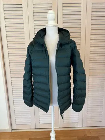UNIQLO 울트라 라이트 다운 M 다크 그린