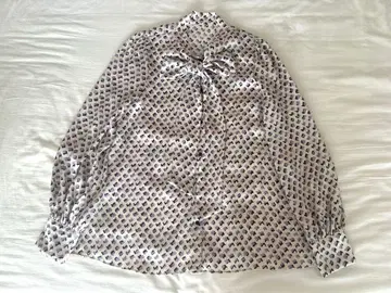 ANAYI 기하학 패턴 보타이 블라우스