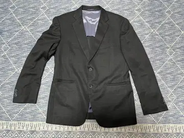 다크 그레이 체크 무늬 테일러드 자켓