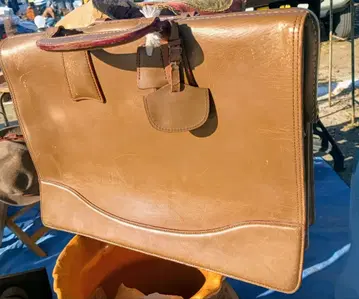 브라운 가죽 비즈니스 백