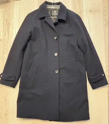 BEAMS HEART 네이비 코트