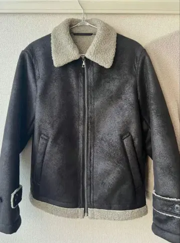 유니클로 B-3 타입 무스탕 터치 S 블랙