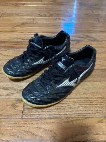 Mizuno Monarcida 풋살화 26.5