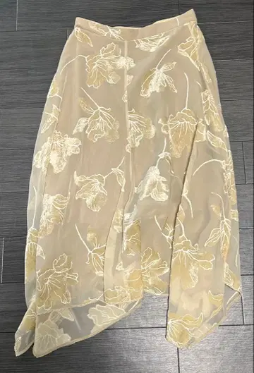 에포카 플라워 자수 시스루 플레어 스커트 새상품급!