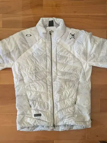 OAKLEY 골프용 다운 자켓 화이트