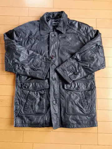 새상품급 소가죽 WORLDWIDE STUDIO 블랙 가죽 코트 M