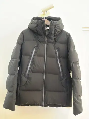 데상트 미즈사와 마운테니아 L 사이즈 2024년