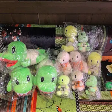 깨무는 랩터 군의 봉제 인형 세트