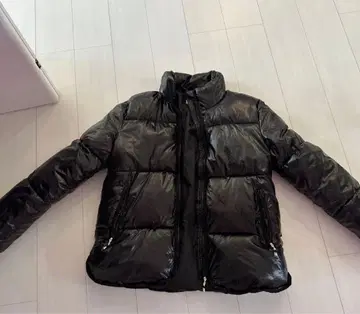 H&M 블랙 다운 자켓