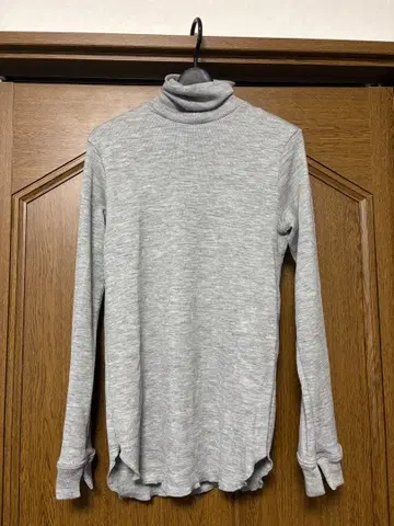 플로렌트 그레이 터틀넥 긴팔 티셔츠