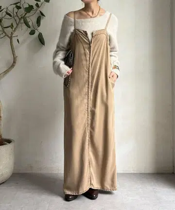 새상품급 DOUDOU 리오셀 데님 점프 스커트 베이지