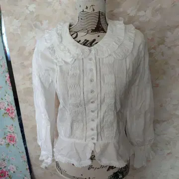 프릴 이중 옷깃 화이트 블라우스 긴팔 핀턱과 싸개 버튼