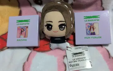 LE SSERAFIM 'CRAZY' 컴팩트 양면 거울, 미니 마스코트