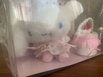 산리오 딸기 휘핑 케이크 봉제 인형&액세서리 세트 시나몬