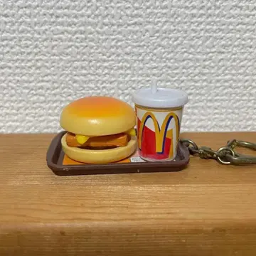 맥도날드 맥 피레오피쉬 드링크 세트