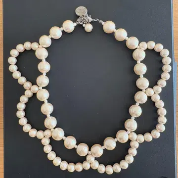 PETITE ROBE NOIRE 쁘띠 로브 노아 코튼 펄 목걸이