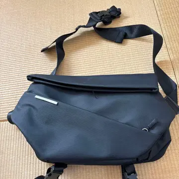 블랙 바디백 웨스트 파우치