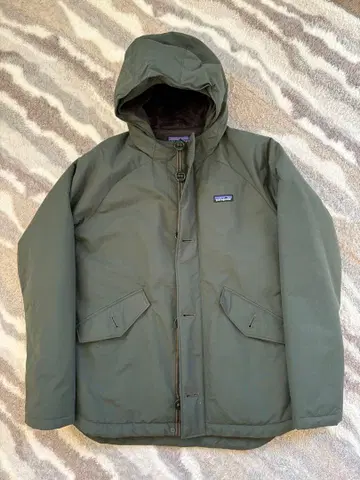 Patagonia XXL 사이즈 새상품 후드 부착
