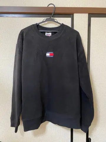 TOMMY JEANS 블랙 트레이닝복 M 사이즈