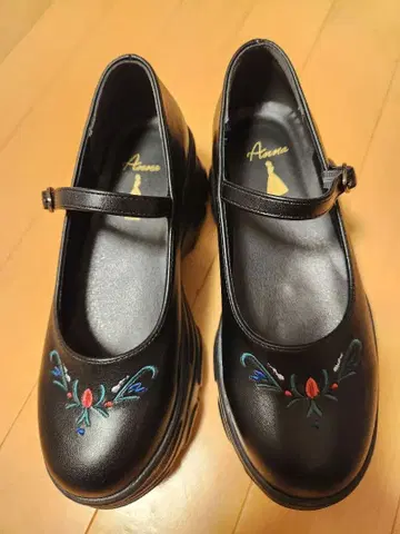 아나 슈즈 치하루 콜라보