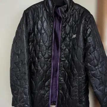 New Balance 블랙 다운 자켓