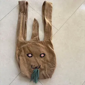 미나 페르호넨 우사 백