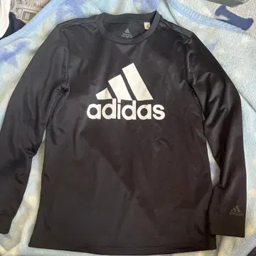 adidas 블랙 긴팔 T셔츠