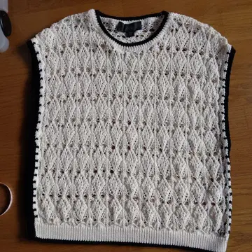 [ ZARA ] 아이보리 레이스 편직 니트 베스트