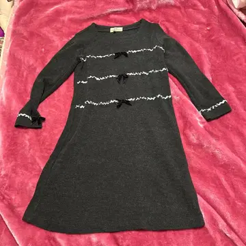 GALLERI VISCONTI 다크 그레이 원피스